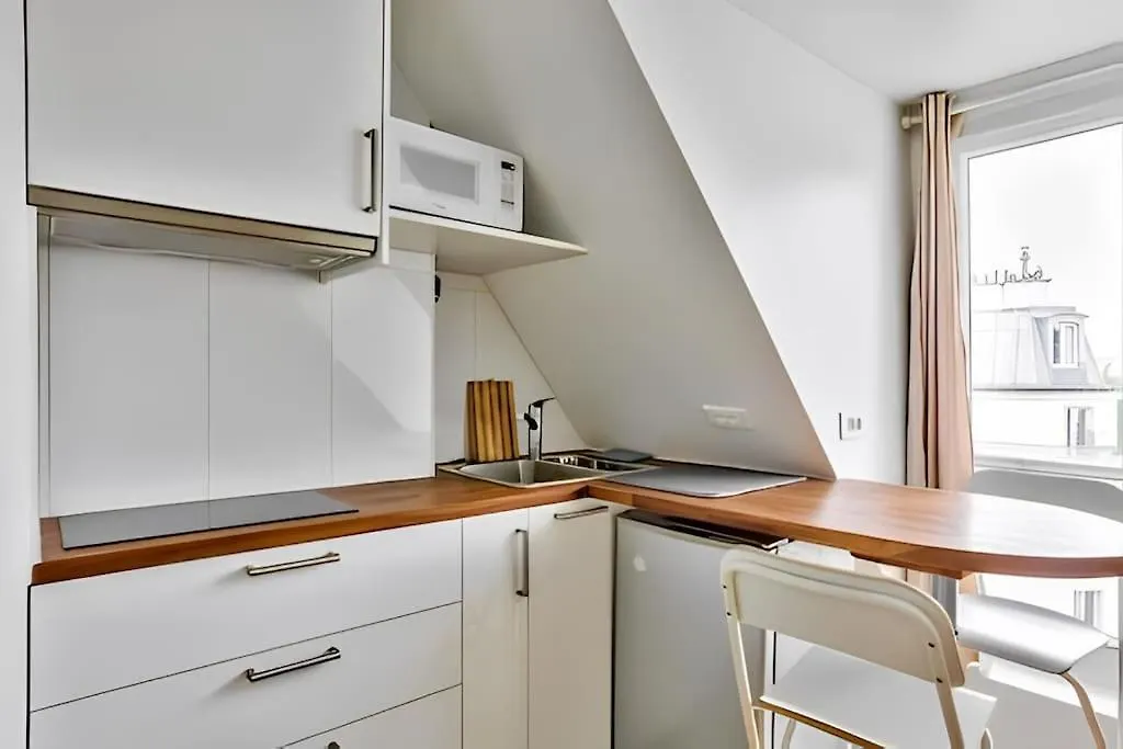 Cosy Studio Near Reuilly Diderot Metro Station Paris France