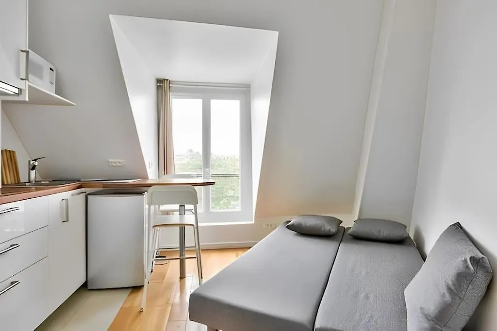 Cosy Studio Near Reuilly Diderot Metro Station Paris